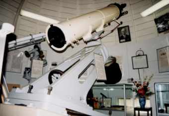 写真：天体望遠鏡
