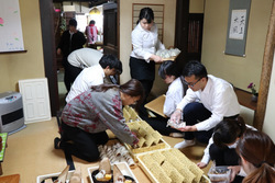写真：新作ランチやお菓子のメニュー提供の様子2