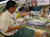 写真：商品の選定