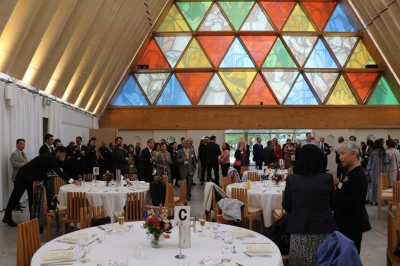 写真：歓迎夕食会の様子1