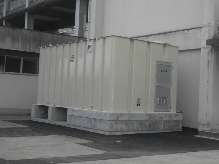 写真：庄小学校給水設備ポンプ室