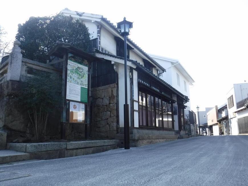 写真：阿知42号線外2線道路照明（昼）2