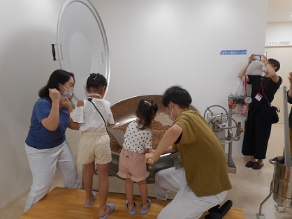 写真：釜混ぜ