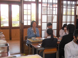 写真：試食の様子