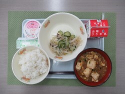 写真:中学校献立2024年5月13日