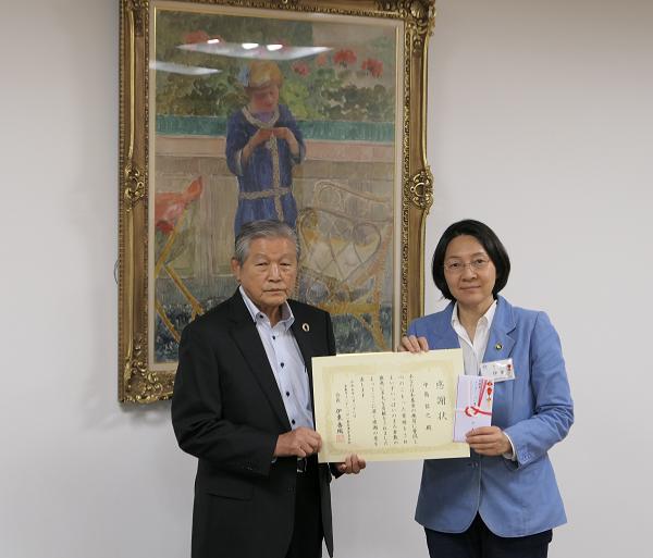 写真：令和5年8月28日寄附採納式