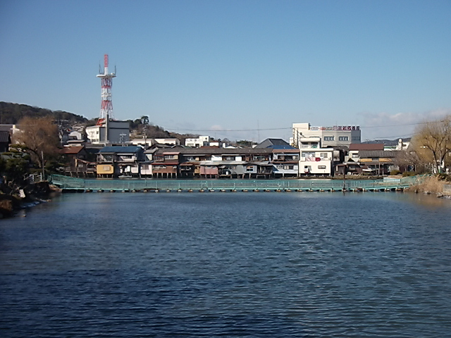 写真：ドラム缶橋2