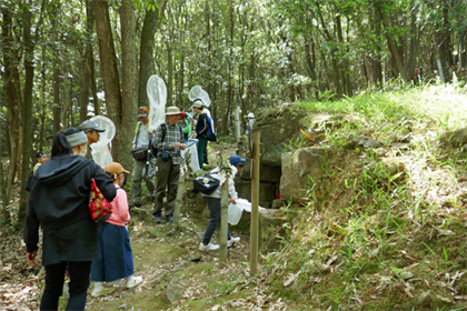 吉備の中山散策　観察会のようす1