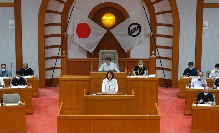 写真：令和3年6月議会における所信表明の様子