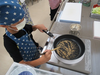 写真：調理の様子1