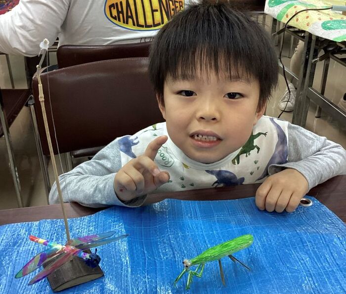 完成作品（カマキリとトンボ）