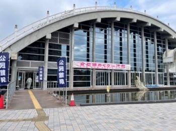 写真：産業お雛さま展01