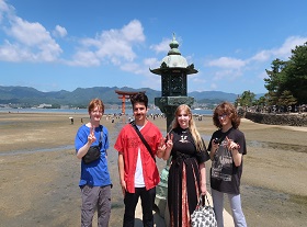写真：宮島厳島神社の様子