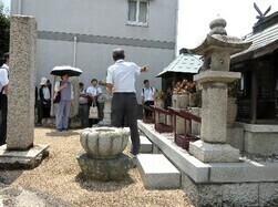 渋染一揆現地研修会の様子