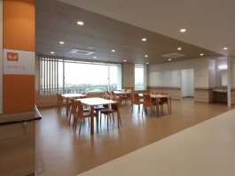 写真：5東病棟（デイルーム）