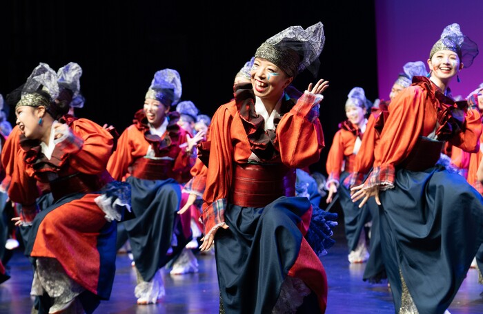おかやま桃太郎まつりで演舞する踊り連