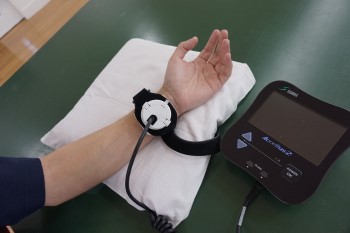 写真：超音波骨折療法