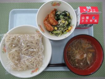 令和7年4月23日献立写真(小学校)