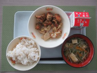 令和7年4月25日献立写真(小学校)