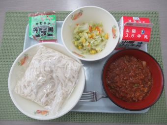令和7年5月28日献立写真(中学校)