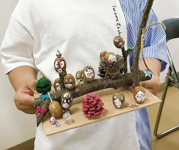 写真：どんぐりの置物