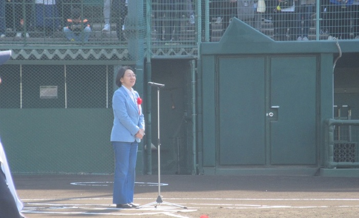 挨拶をする伊東市長の写真