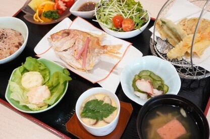 写真：お祝い膳（和食）
