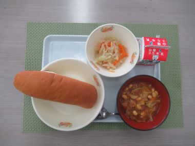 令和7年10月2日献立写真（小学校）