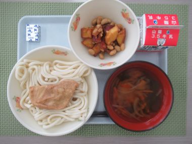 令和7年10月8日献立写真（中学校）