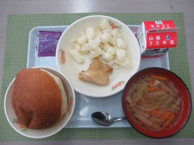 令和7年10月9日献立写真（若鶏）