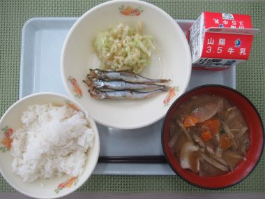 令和7年10月15日献立写真（中学校）