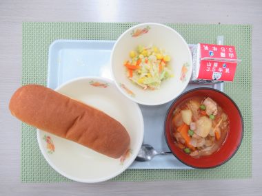 令和7年10月16日献立写真（小学校）