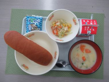 令和7年10月23日献立写真（中学校）