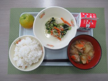 令和7年10月28日献立写真（中学校）