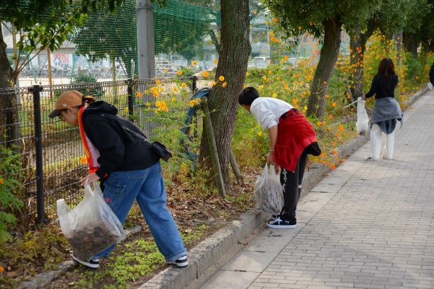 写真:清掃活動の様子2