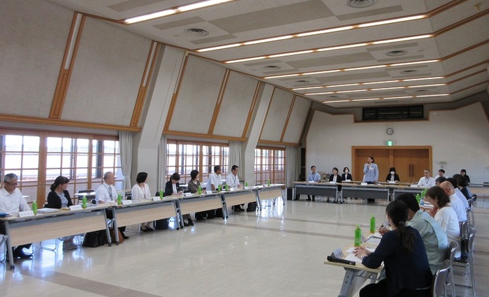 挨拶をする伊東市長の写真