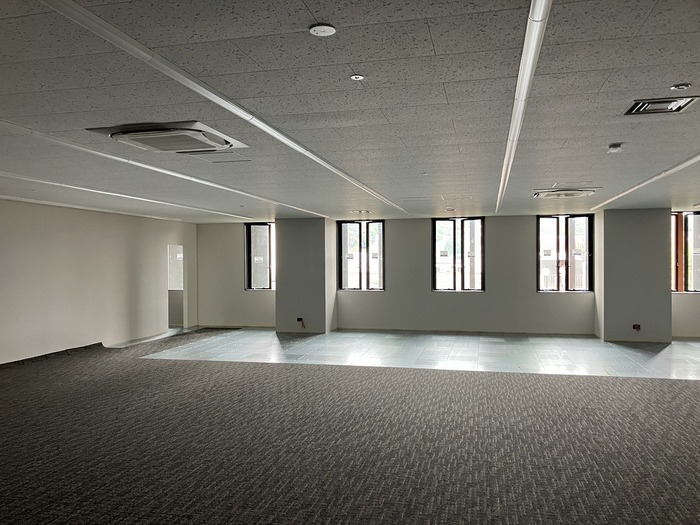 2Fタイルカーペット施工