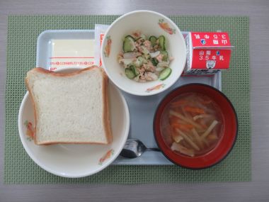 令和7年11月6日献立写真（中学校）