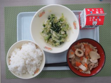 令和7年11月28日献立写真（小学校）