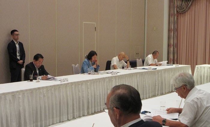 岡山県土地改良事業団体連合会 第1回役員会に出席する伊東市長の写真