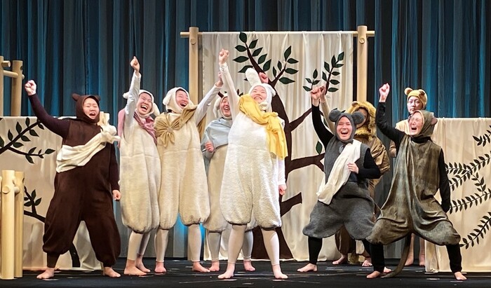 倉敷市立短大子どもの劇場公演時の様子