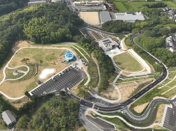 ドローンで撮影した公園の全景