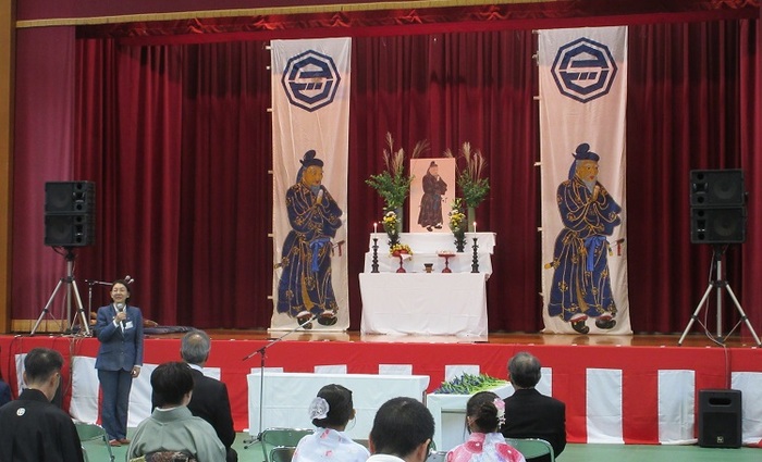 挨拶をする伊東市長の写真