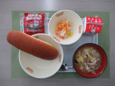 令和7年12月11日献立写真（中学校）