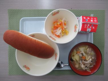 令和7年12月11日献立写真（小学校）