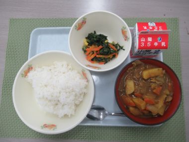 令和7年12月17日献立写真（小学校）