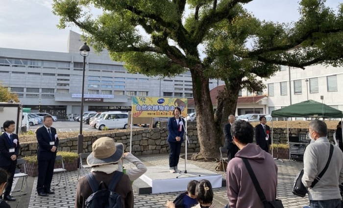 挨拶をする伊東市長の写真