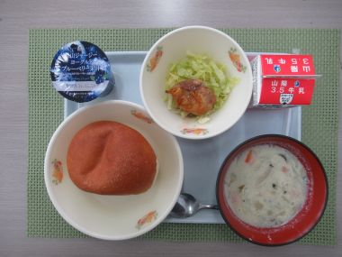 令和8年2月12日献立写真（中学校）