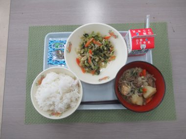 令和8年4月8日献立写真（中学校）