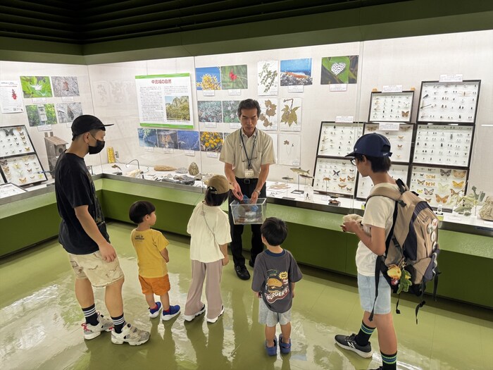 ミュージアムトーク（展示解説）のようす3
